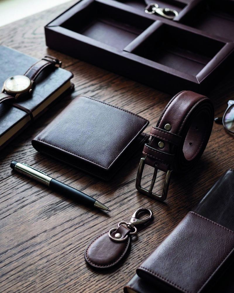 Leather five-piece executive set CP26-9033 in cow printed leather